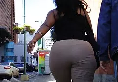 Młody татуированной ssać i pieprzyć filmy sex za darmo